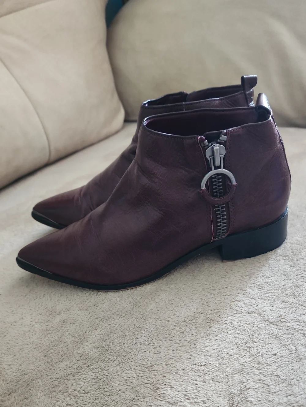 1.STATE Women's Pointed Ankle Boots in Burgundy